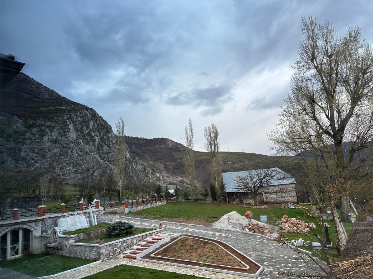 Bujtina Gjana Hotel Kukes Exterior photo